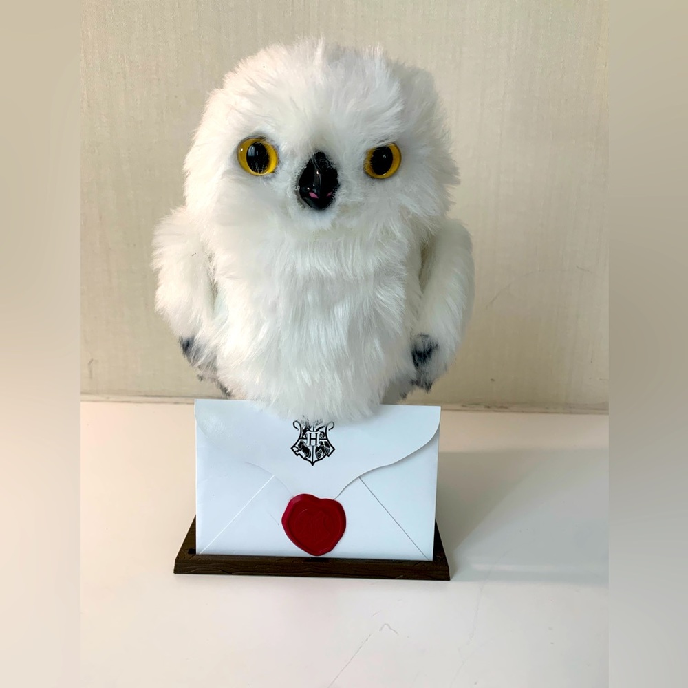 Harry Potter Wizarding World Enchanting Hedwig